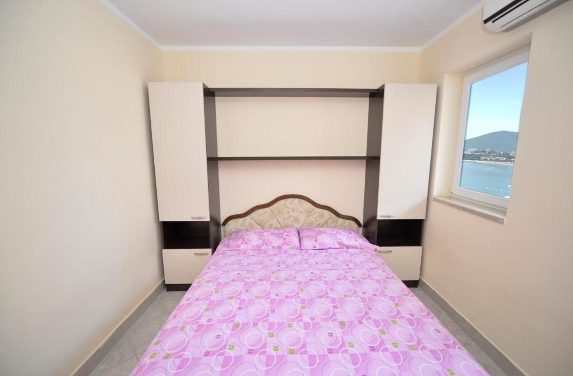 Rafailovici Holiday Apartments Extérieur photo