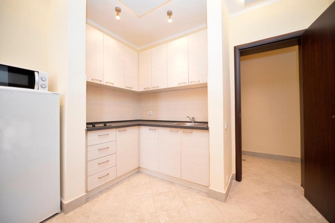 Rafailovici Holiday Apartments Extérieur photo