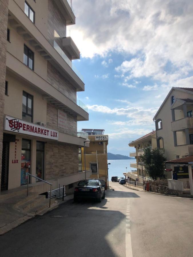Rafailovici Holiday Apartments Extérieur photo