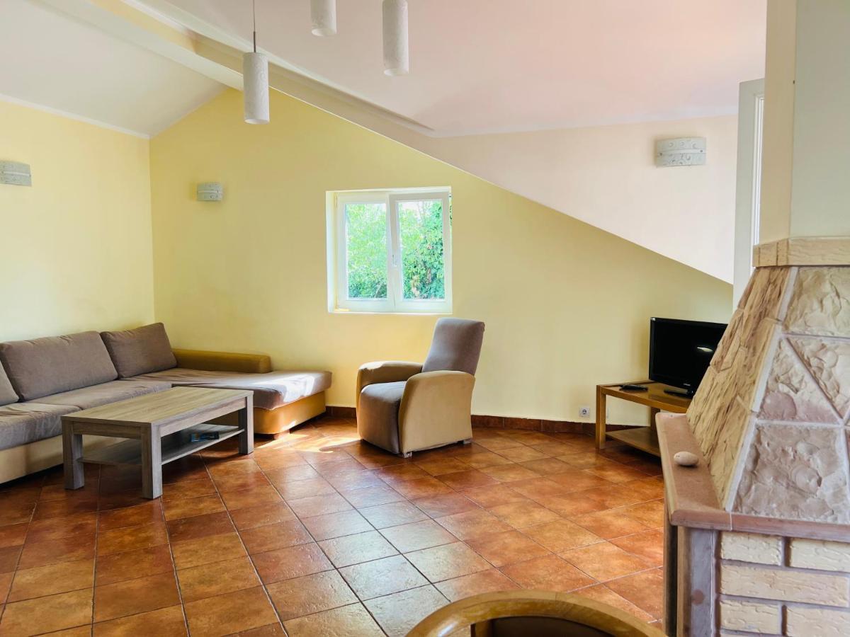 Rafailovici Holiday Apartments Extérieur photo