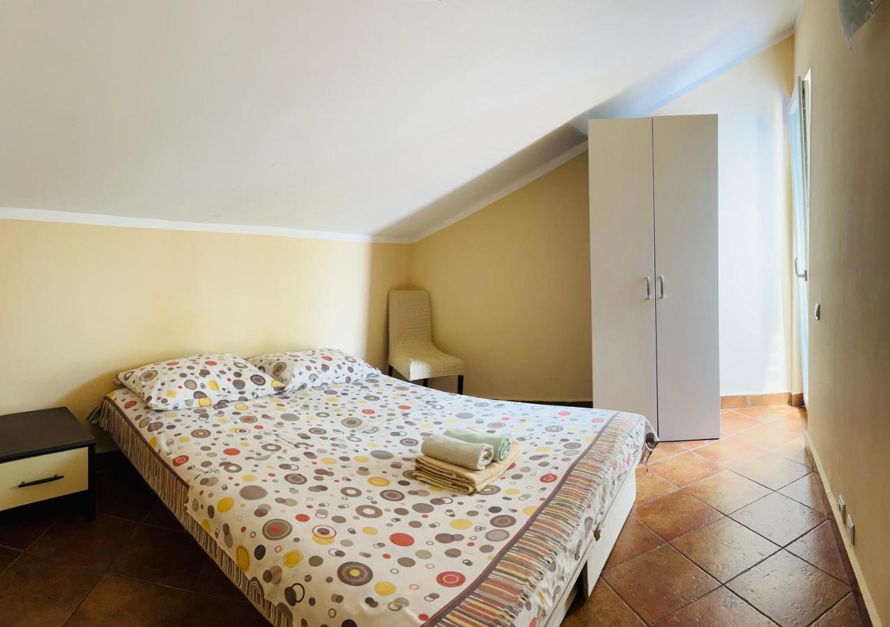 Rafailovici Holiday Apartments Extérieur photo