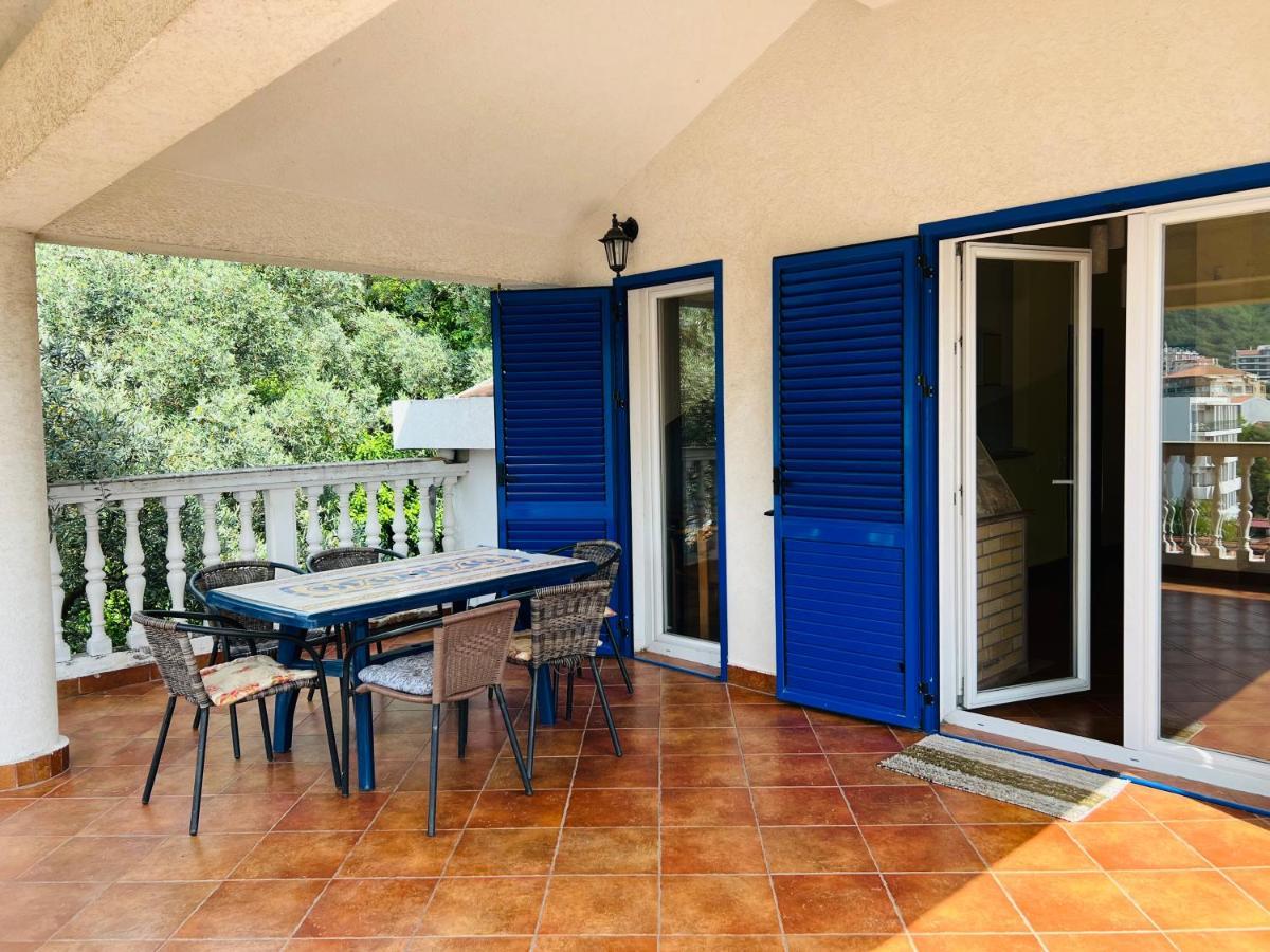 Rafailovici Holiday Apartments Extérieur photo